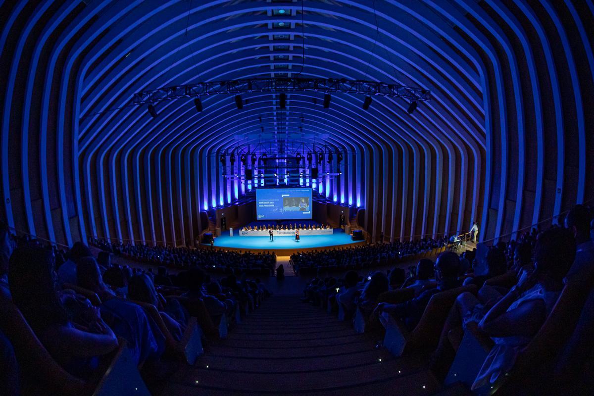 La graduación se celebró en el Auditorio del Palau Reina Sofía de la Ciudad de las Artes y las Ciencias.