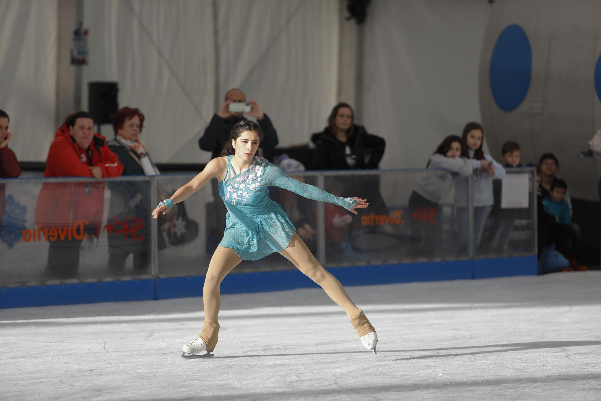 En imágenes: La pista de hielo de Gijón se despide con exhibición