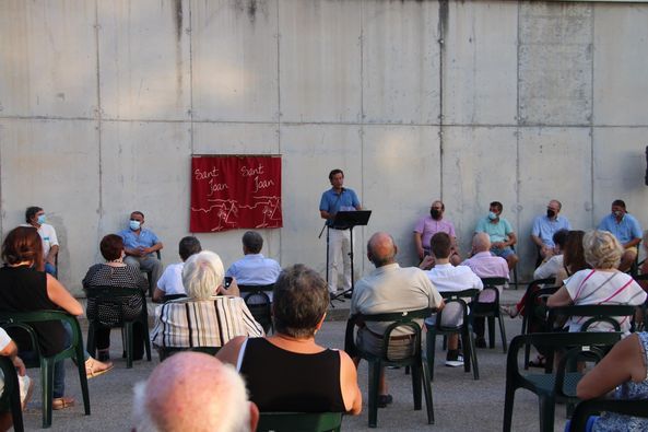 Sant Joan dedica el polideportivo a sus “tres ciclistas”