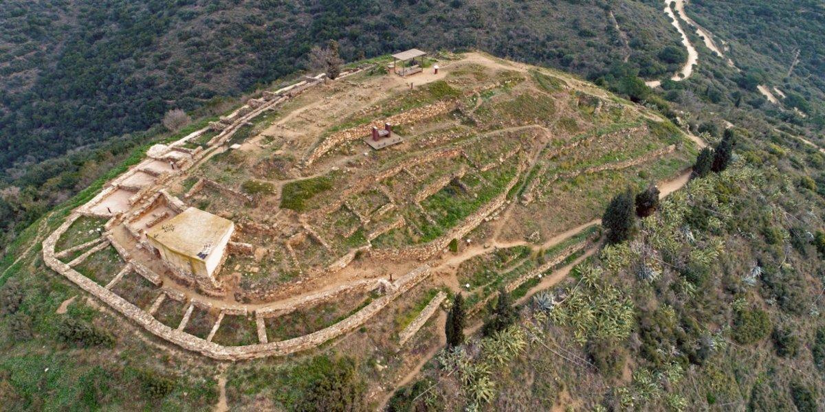 Panorámica del poblado ibérico de Puig Castellar en Santa Coloma de Gramenet.