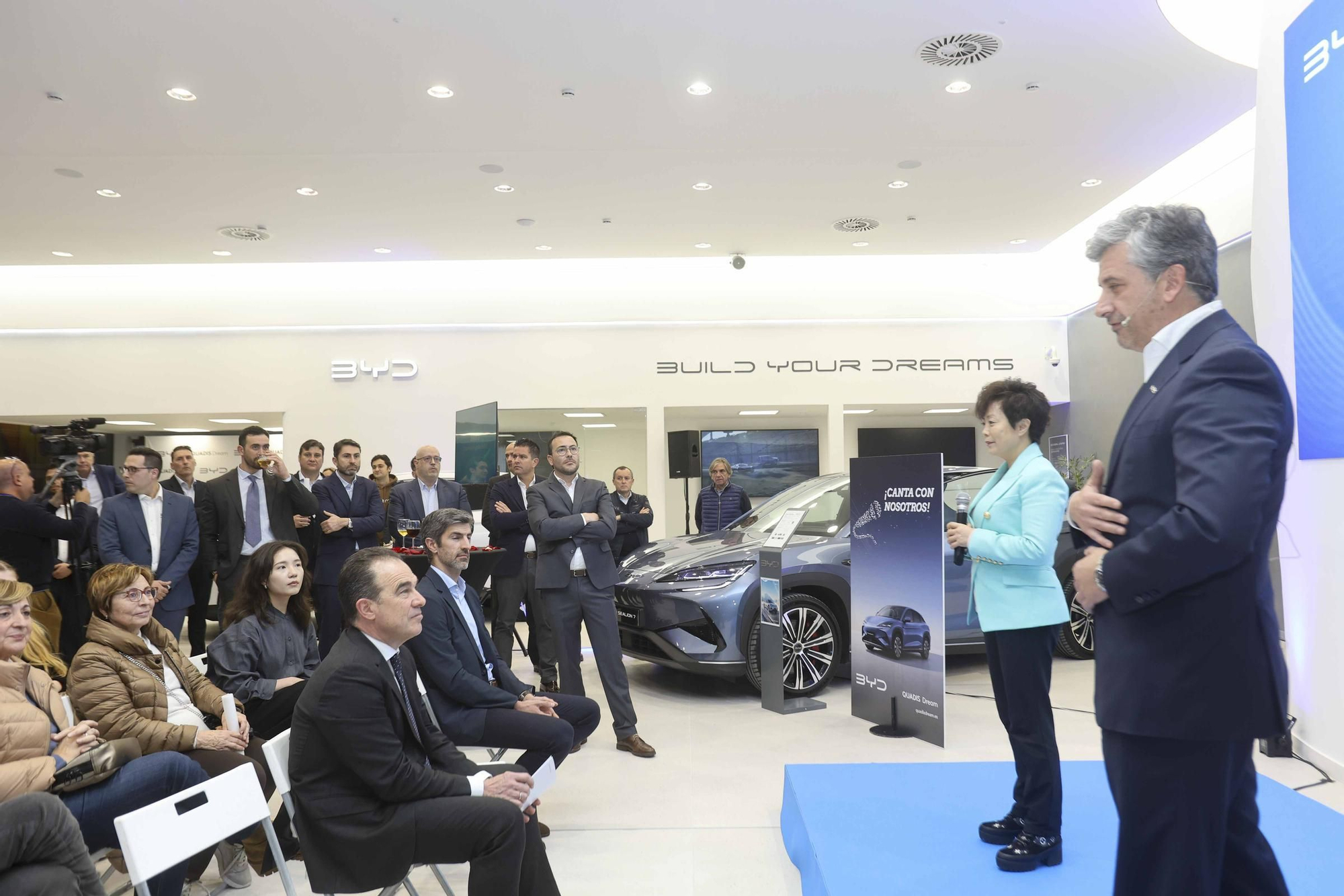 QUADIS Dream inaugura el primer centro BYD en Alicante.