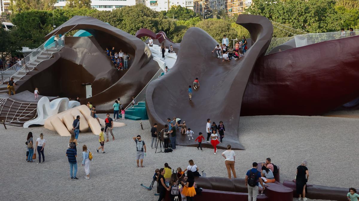 Niños y mayores tomaron el Gulliver el primer día de su reapertura.