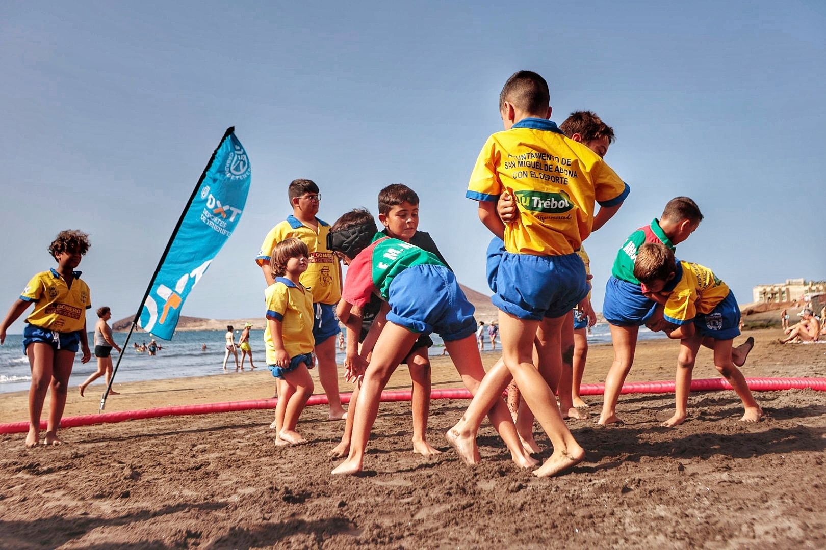 Presentación del proyecto ‘Playa y brega’ para el fomento y promoción de la lucha canaria