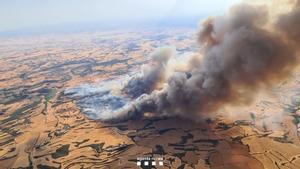 Els bombers descriuen l’incendi de la Segarra com un dels primers de sisena generació a Catalunya