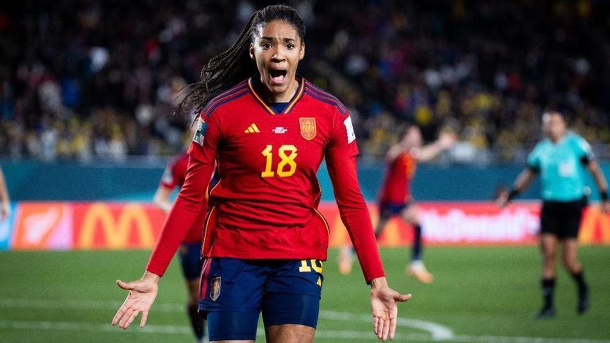 Salma celebra el gol ante las suecas.