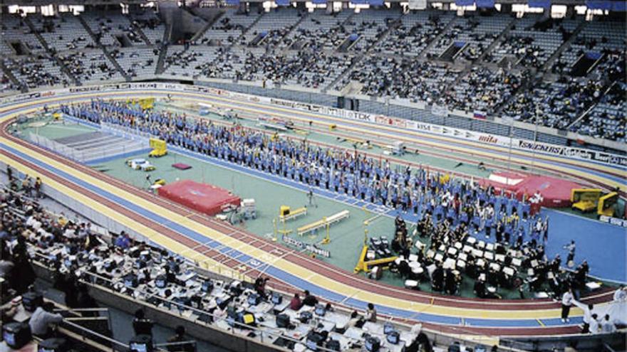 Imagen de la pista cubierta de San Jordi, hoy en desuso, que albergó el Mundial de Barcelona en 1995.