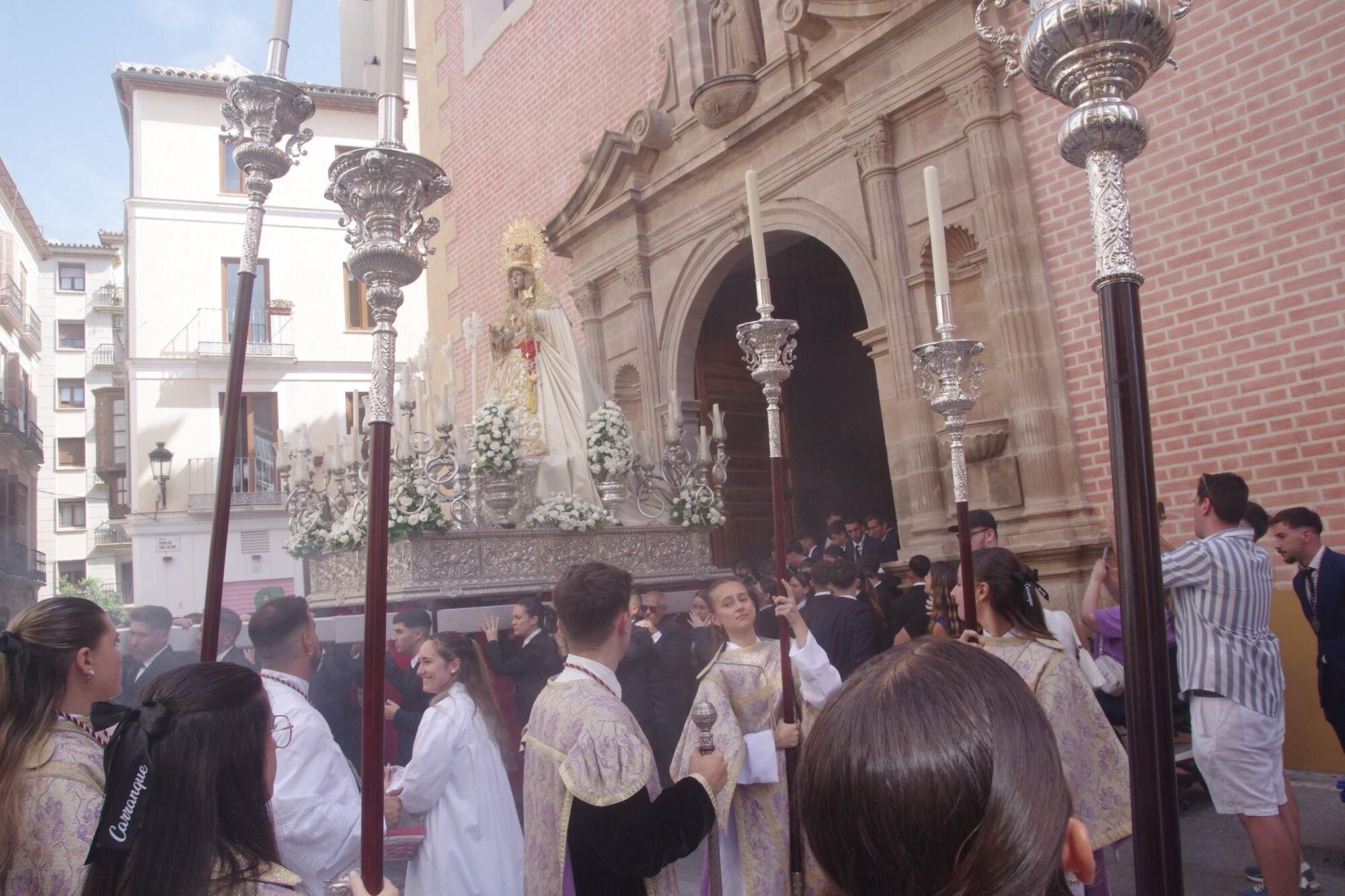 La Virgen del Sagrario, de la hermandad de Verdad y Sagrario (Carranque) sale de San Julián para el traslado al altar de la Agrupación de Cofradías, que presidirá con motivo de la festividad del Corpus en Málaga