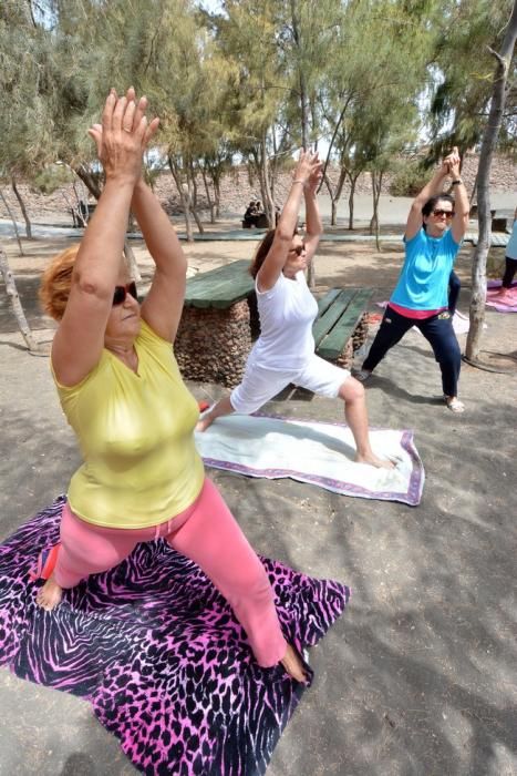 YOGA EN LA PLAYA MELENARA