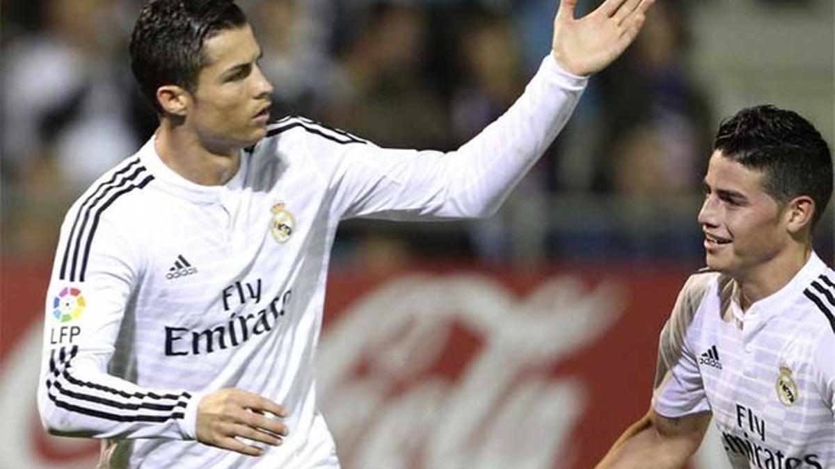 Cristiano y James, en un partido con el Real Madrid