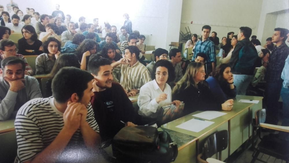 Asamblea para debatir el traslado de Ciencias a Elche en 1996