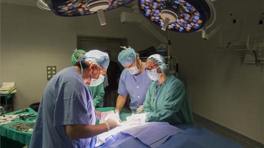 El virus acrecienta aún más la demora quirúrgica con 8.400 pacientes en espera