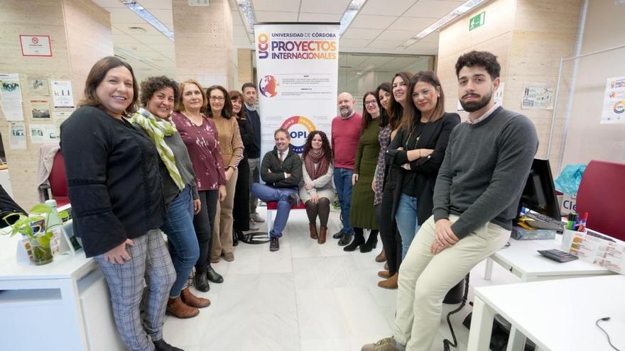 El equipo de la OPI trabaja para mejorar la participación de los investigadores en proyectos internacionales. | CHENCHO MARTÍNEZ