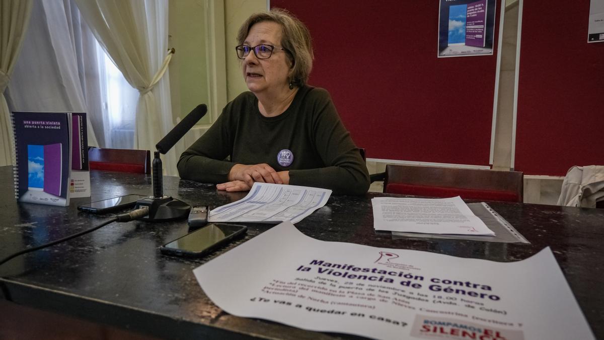 Isabel Franco presenta la manifestación contra la violencia de género del 25N.