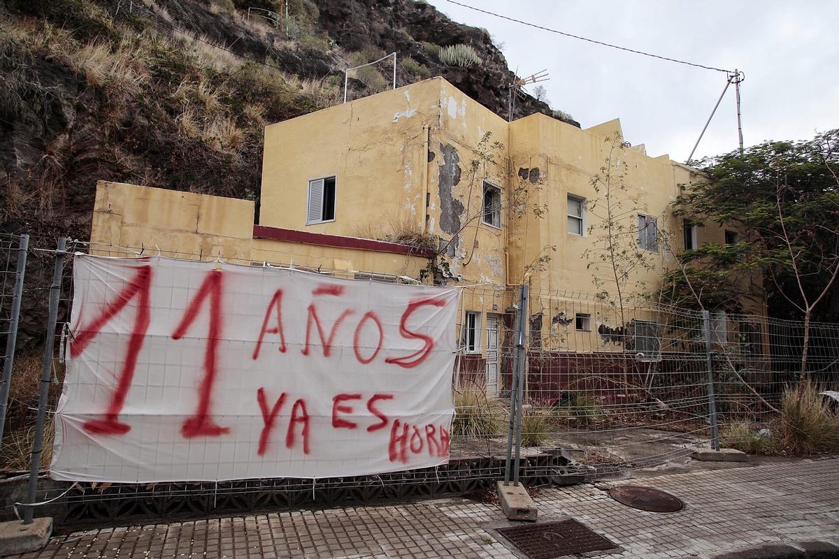La construcción afectada por la caída de una piedra en 2008.