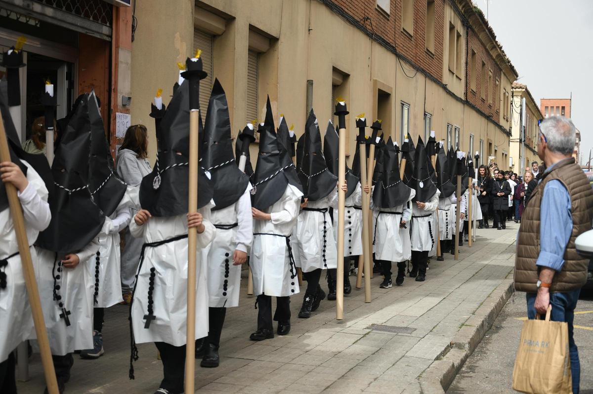 Procesión del colegio Nuestra Señora del Rocío Amor de Dios Procesión del colegio Nuestra Señora del Rocío Amor de Dios