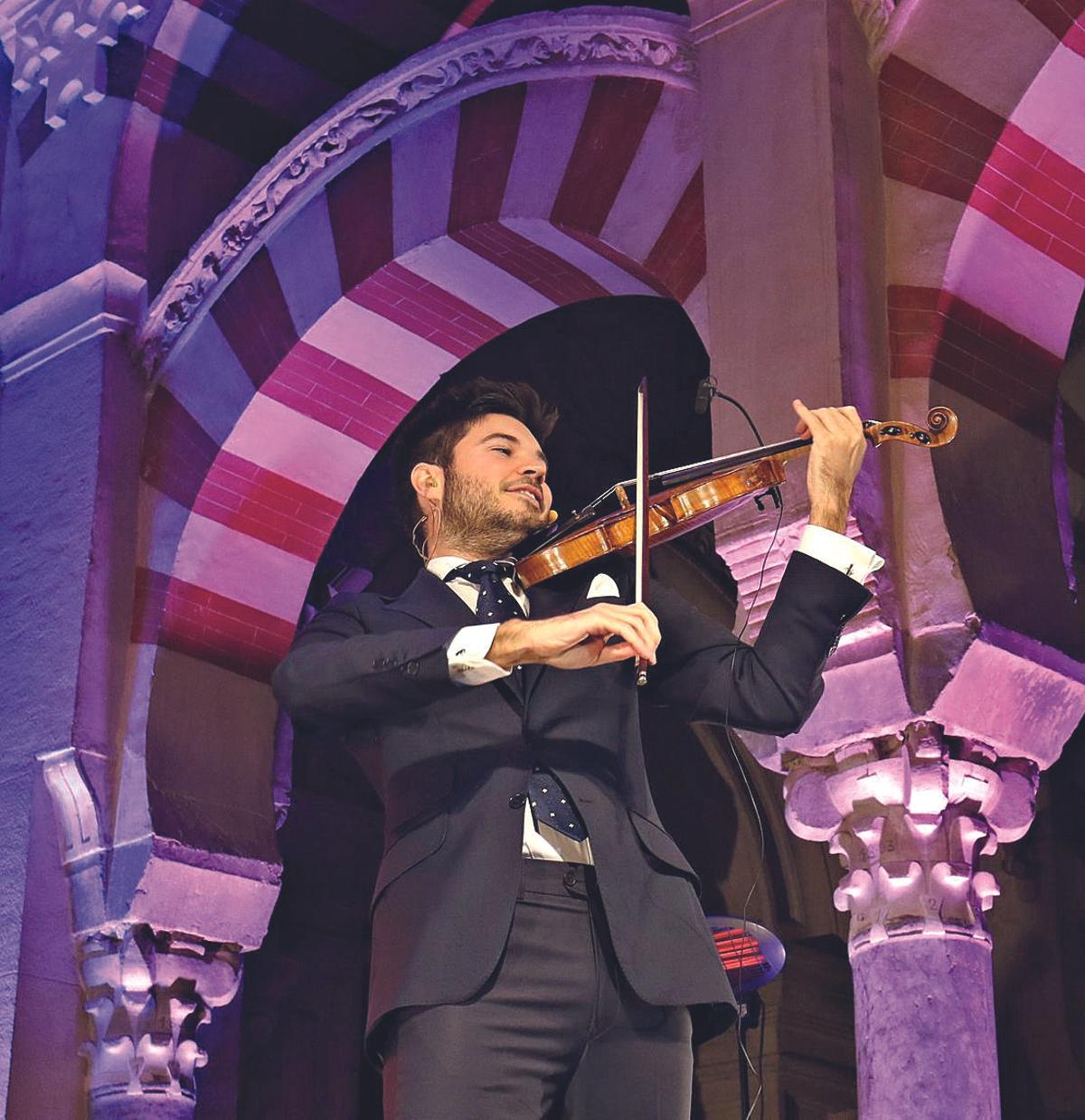 Paco Montalvo, en una actuación en la Mezquita-Catedral.