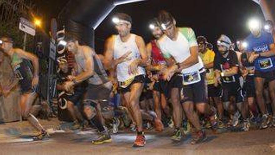 Los atletas de la I Mediterráneo-Trail Night tienen la carrera asegurada