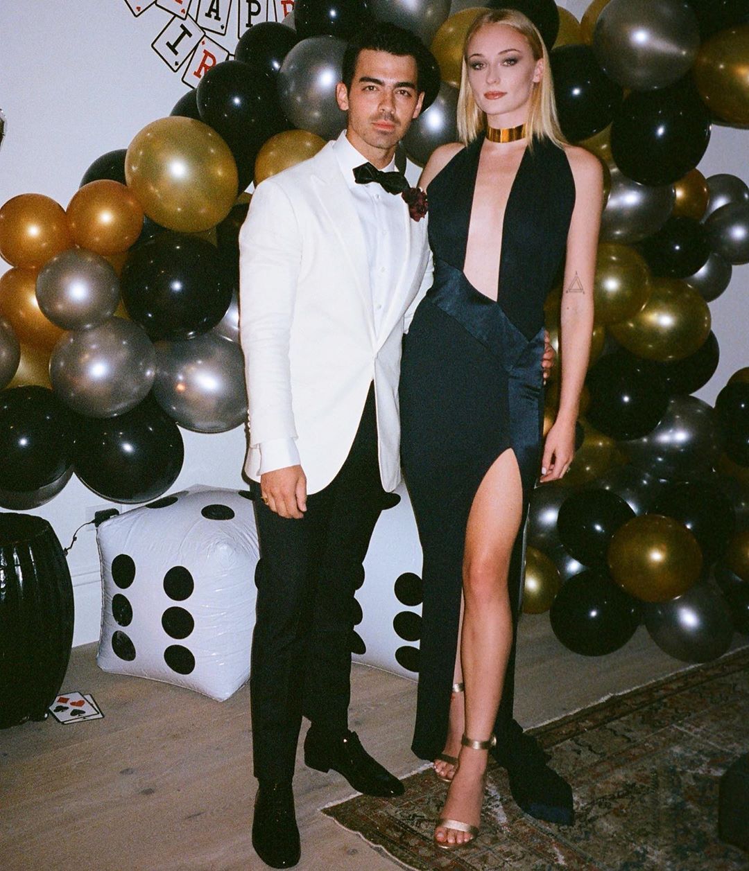 Joe Jonas y Sophie Turner en la fiesta de cumpleaños del cantante