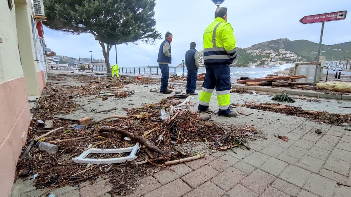 Bella provoca grandes destrozos en el Port d'Andratx