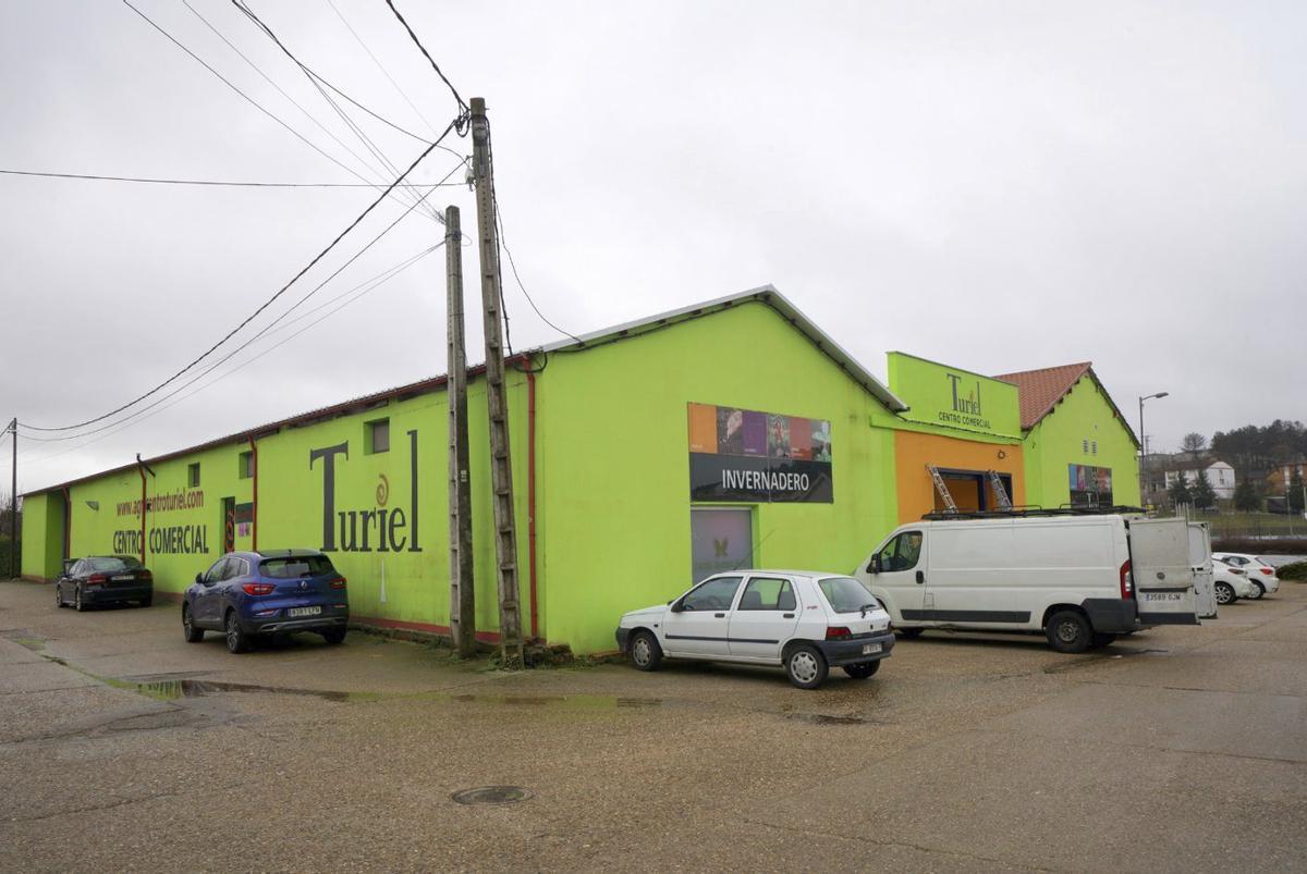 Exterior del centro comercial que se abrirá en Alcañices.  | CH. S.