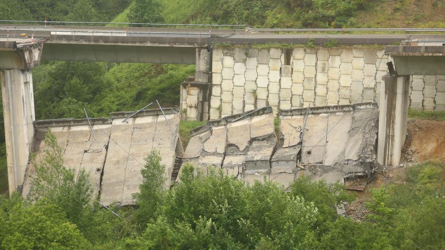 Un “movimiento sin detectar en el terreno” podría ser la causa del derrumbe en el viaducto del Castro de la A-6