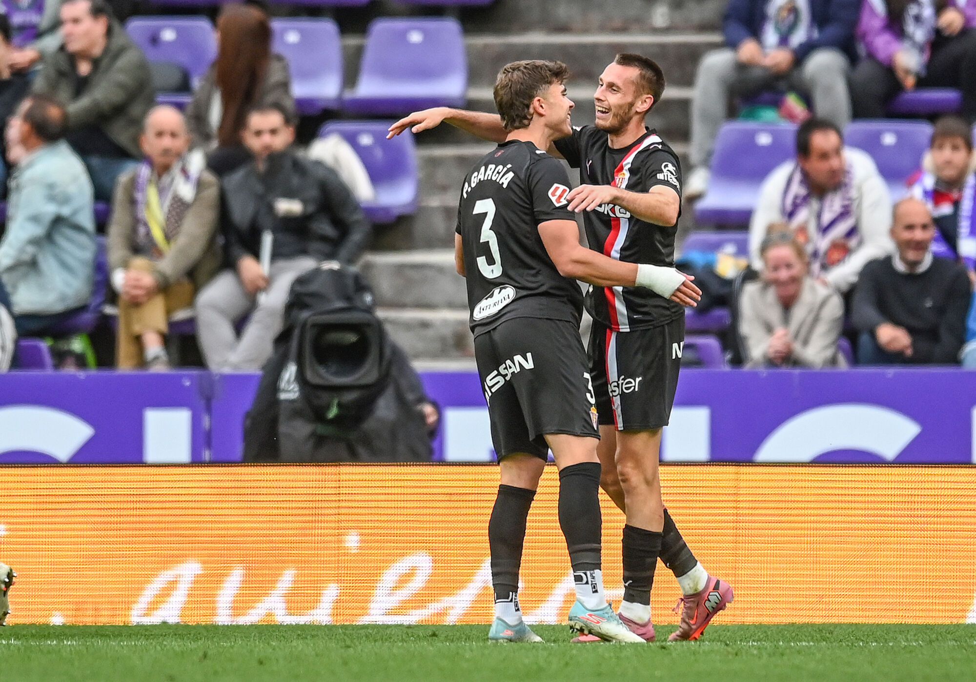 Fútbol. Partido correspondiente a la jornada 10 de Segunda División temporada 2025-2026 entre el Real Valladolid y el Sport. Gijón. Estadio Municipal José Zorrilla Partido de la Liga Hypermotion entre el Real Valladolid CF y el Real Sporting celebrado en el estadio José Zorrilla, Valladolid. 19/10/2025 - Ricardo Ordóñez