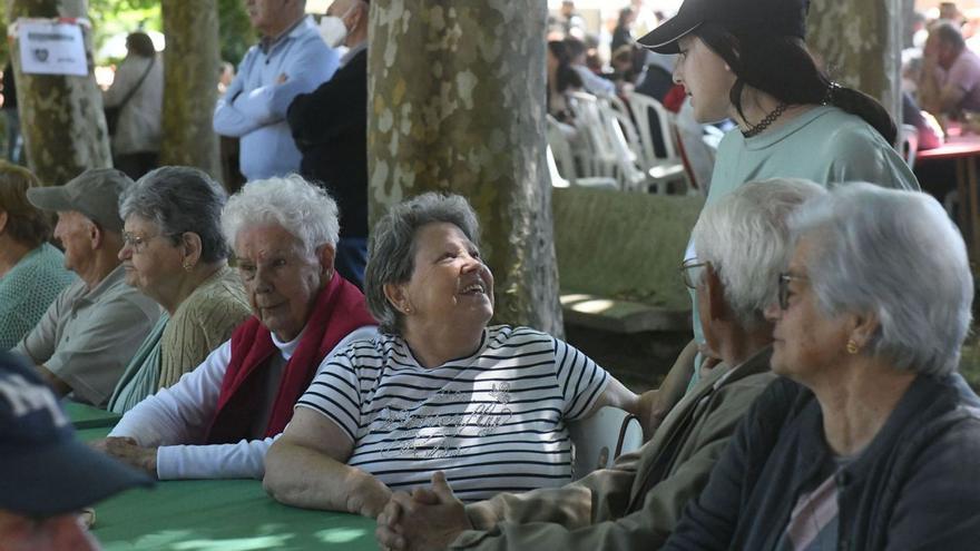 Oleiros eleva de 60 a 65 años la edad para participar en las actividades para mayores