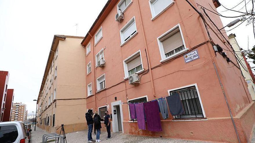 Detenidos unos padres por la muerte violenta de una niña de 2 años en Zaragoza