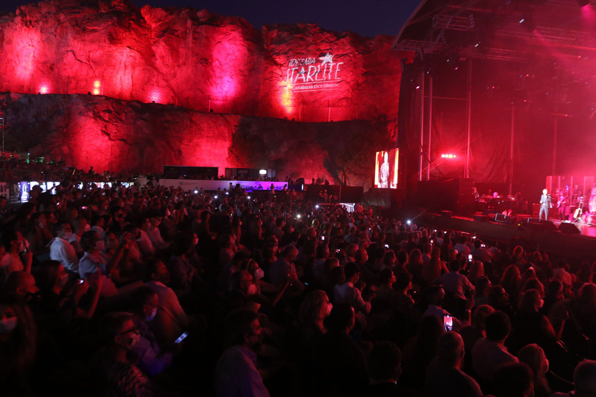 Las imágenes del segundo concierto de Raphael en el Starlite Festival de Marbella de 2021.