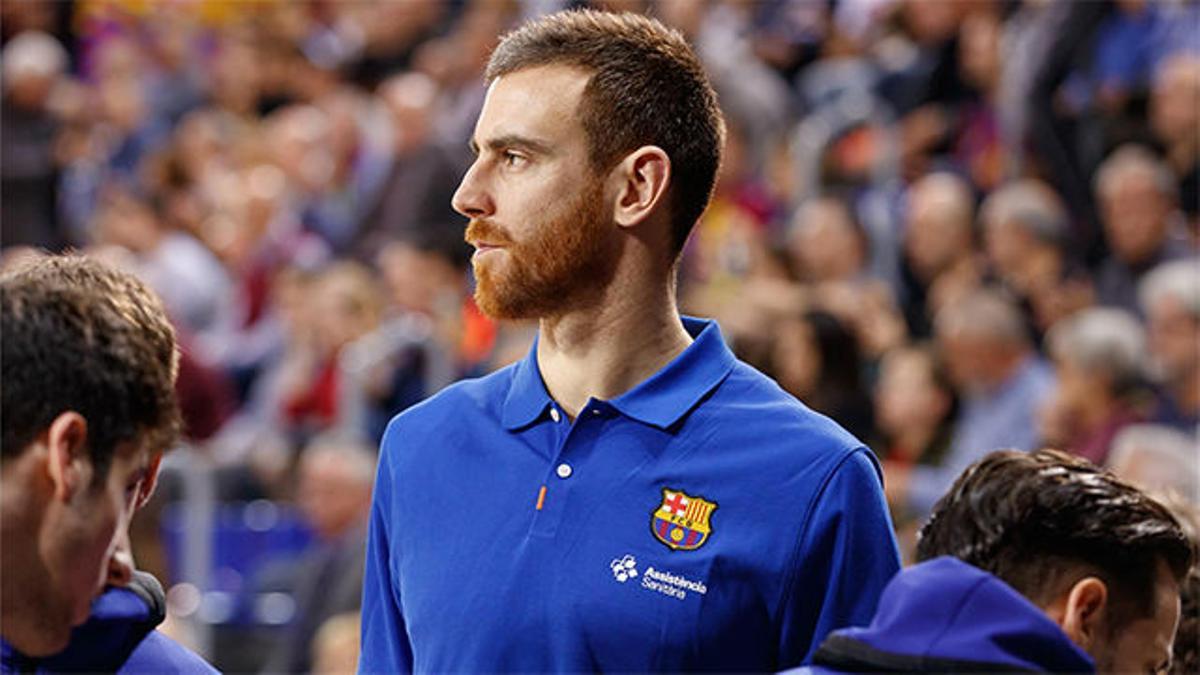 Víctor Claver sobre Kobe: "Más que como un rival, lo veía como un ídolo"