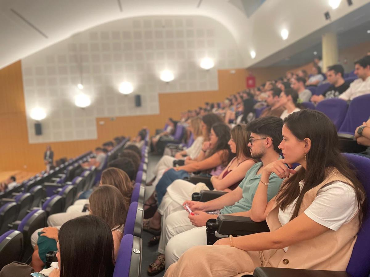 Acto de bienvenida a los nuevos residentes que se incorporan este año al hospital Reina Sofía de Córdoba.
