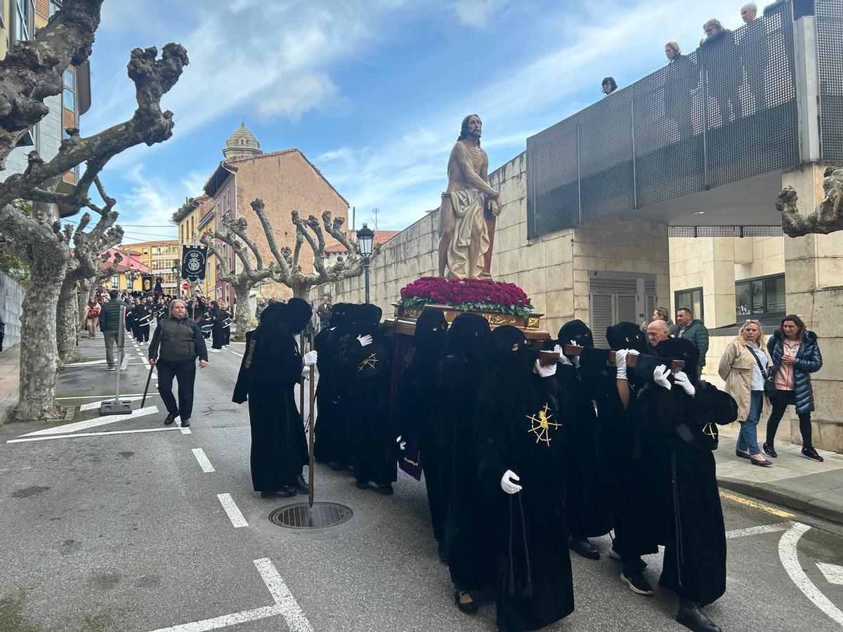 En Imágenes: La Procesión de los Nazarenos en Candás