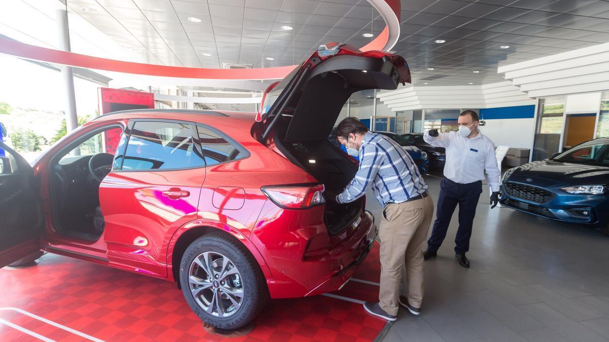 Un concesionario de la marca Ford en la provincia de Alicante. 