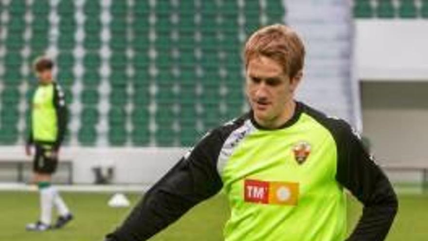 Álex Fernández, durante un entrenamiento.