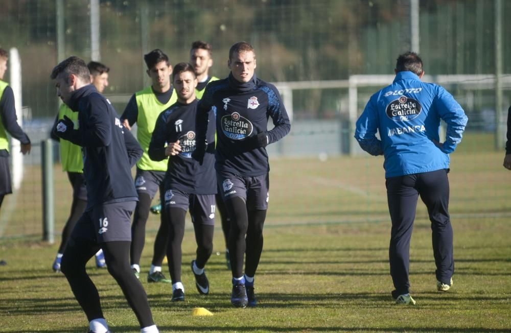 En la convocatoria para el partido ha entrado Andone, a quien se dio descanso ayer por unas molestias. También Babel después de recibir el alta médica.