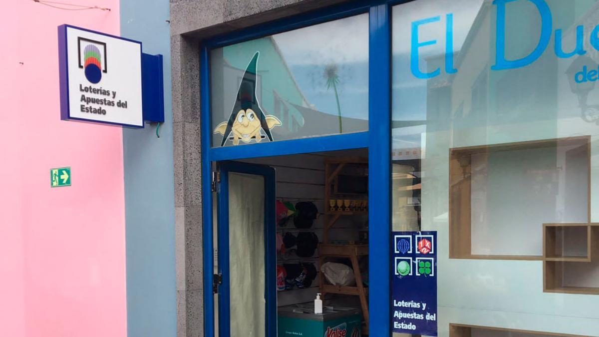 Punto de venta en Corralejo donde se repartió un premio de la Lotería Nacional