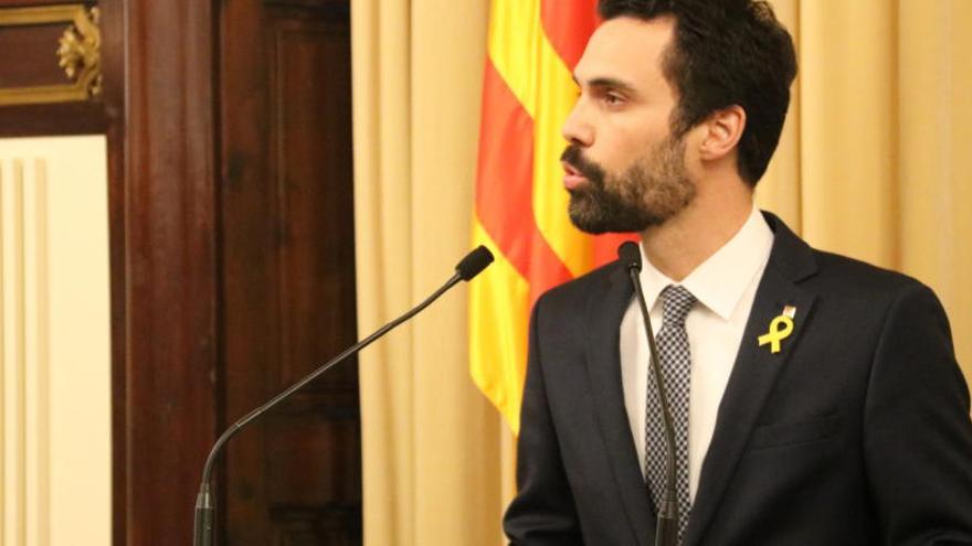 El president del Parlament, Roger Torrent, a la sala de conferències de la cambra.