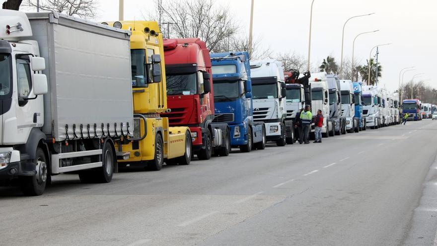 Els transportistes tornen a la vaga aquest dilluns: com i on es mobilitzaran