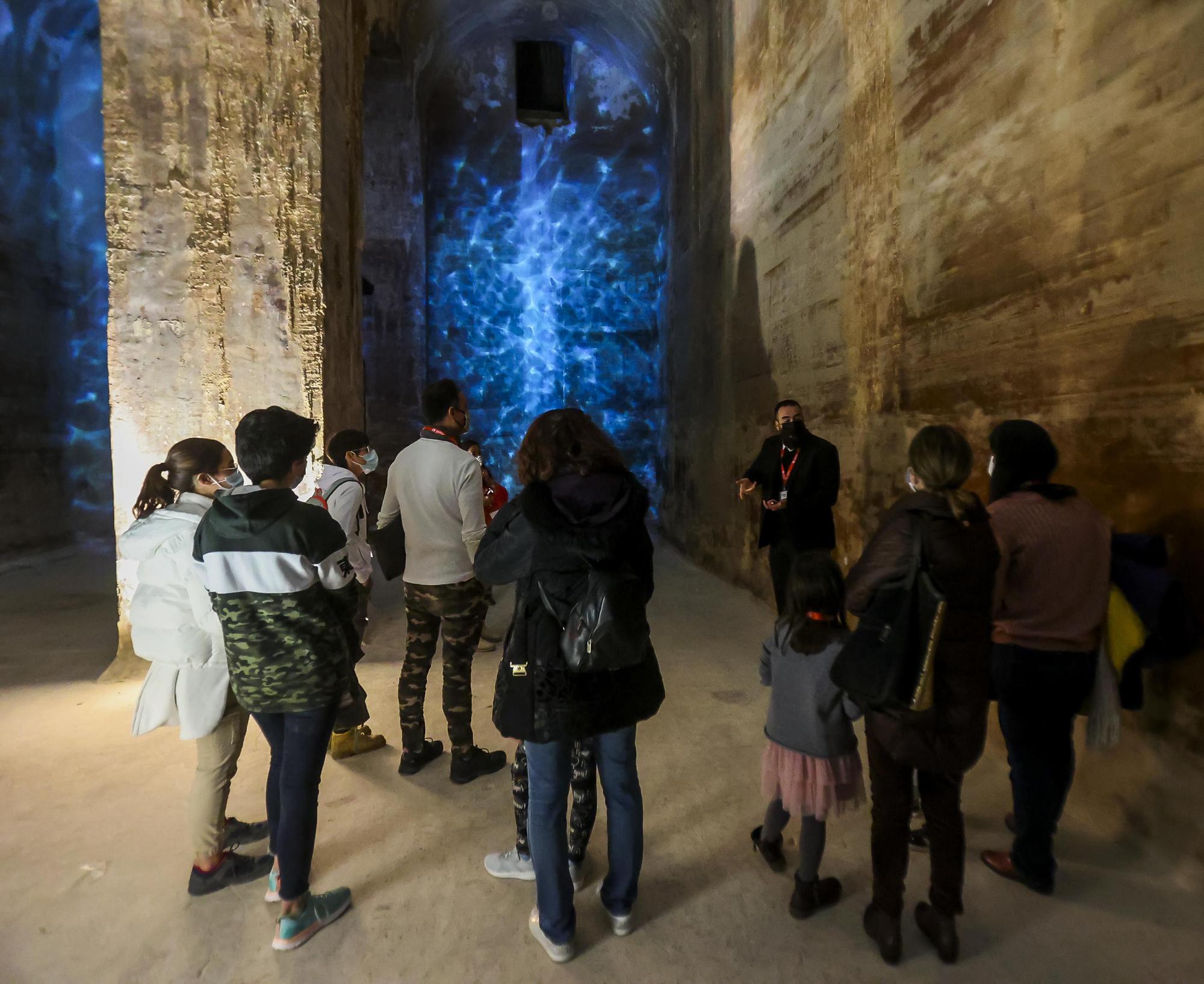 Primera visita teatralizada en el Castillo de Santa Bárbara