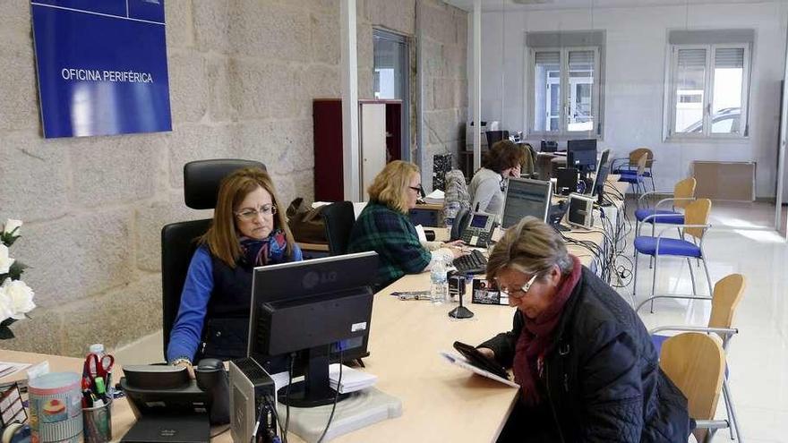 Oficina del ORAL, en Cangas, el día de su inauguración. // Marta G. Brea