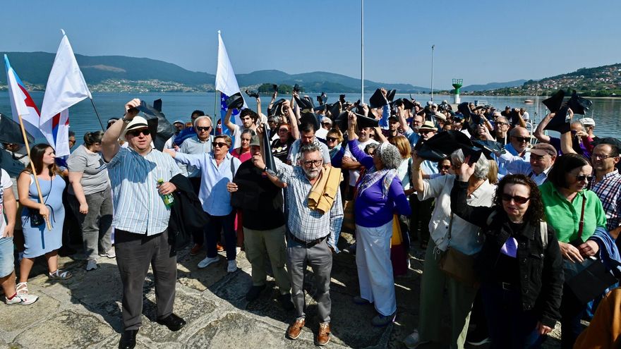 El homenaje a las víctimas del franquismo en la isla de San Simón urge su declaración como lugar de memoria