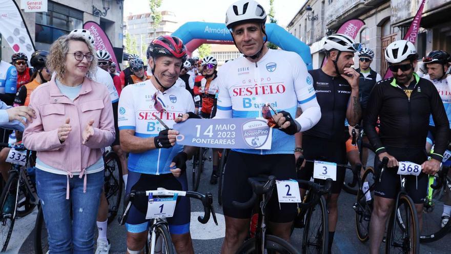 Cristina Fernández, Álvaro Pino, Miguel Indurain, Óscar Pereiro y Ezequiel Mosquera. |  // FOTOS: P. H. GAMARRA