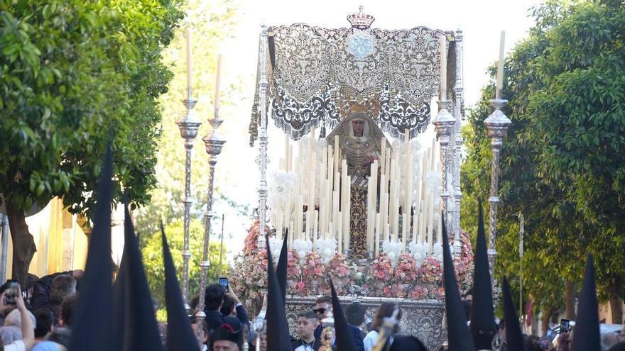 La hermandad del Amor de Córdoba denuncia el robo de un broche de la Virgen de la Encarnación