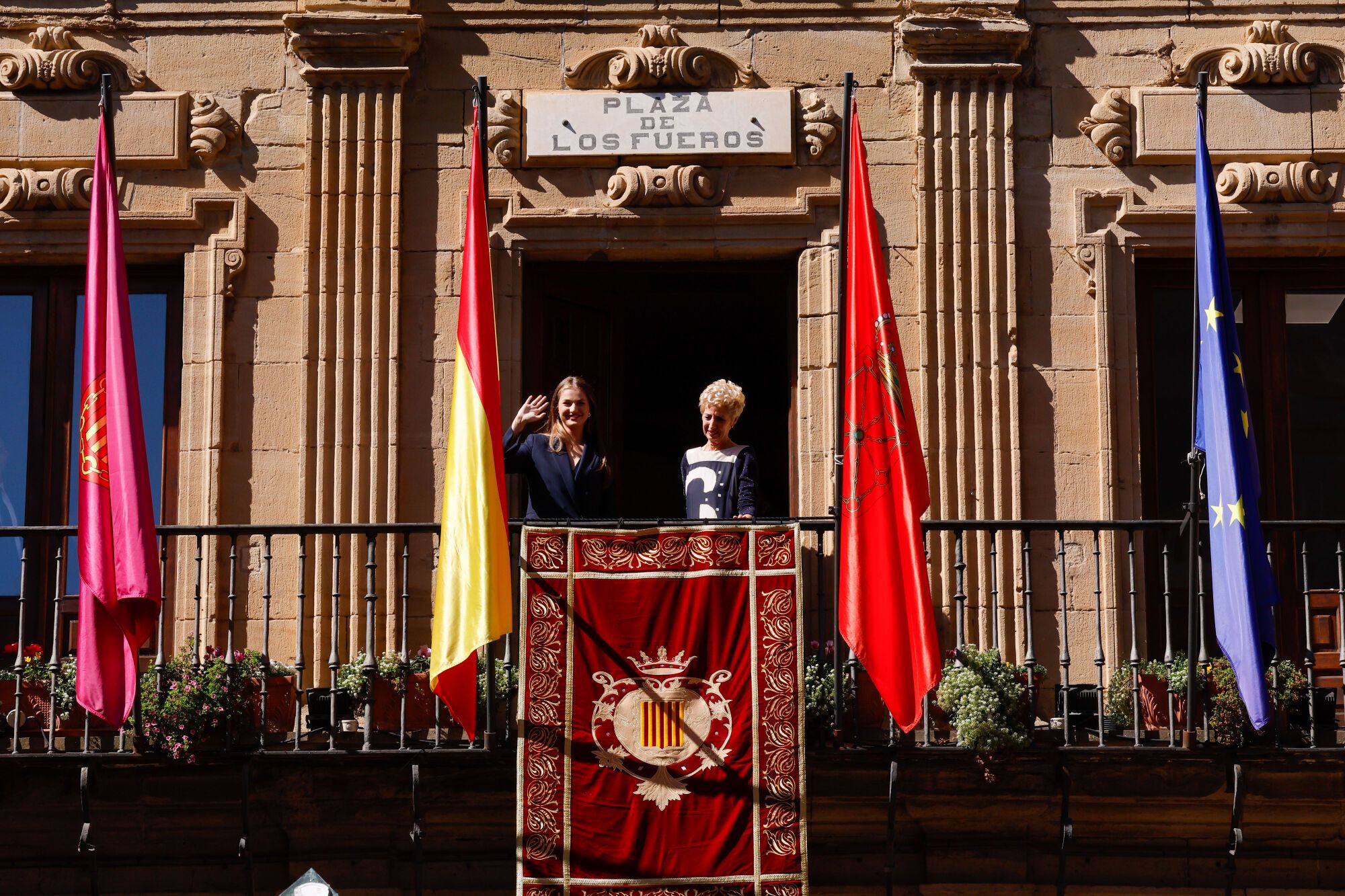 EN IMÁGENES: Leonor se da un baño de multitudes en su estreno como Princesa de Viana
