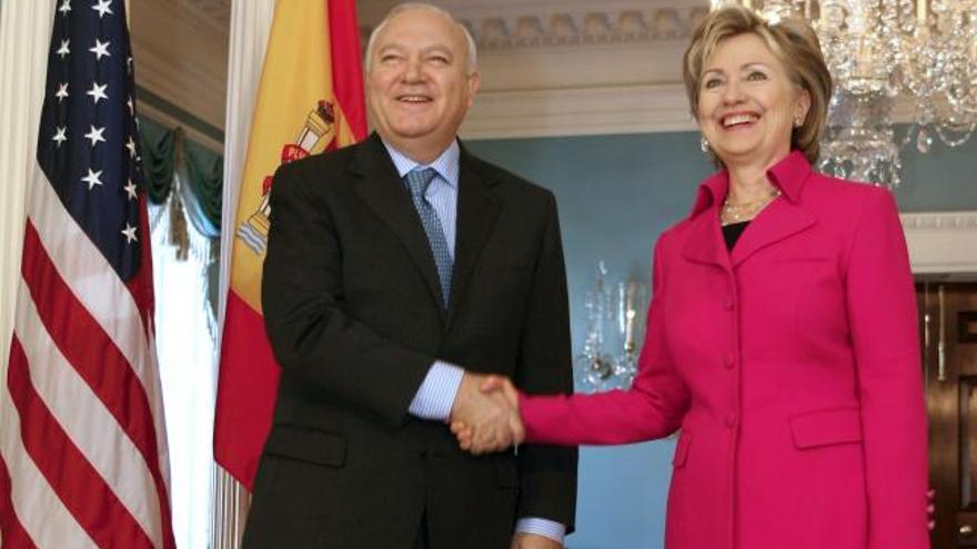 Clinton pide ayuda a España en Guantánamo y Moratinos se muestra &quot;en principio de acuerdo&quot;