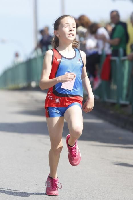 Participantes en el cross escolar de La Carriona.