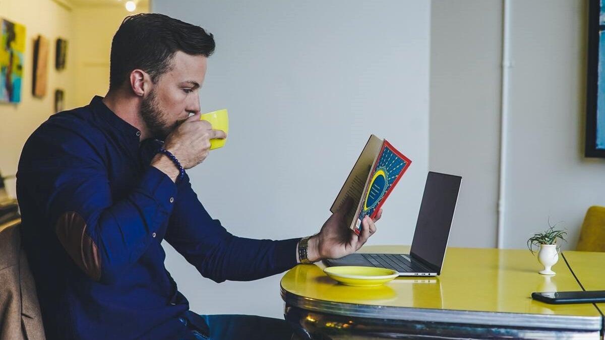 Cinco libros para sorprender a un papá lector