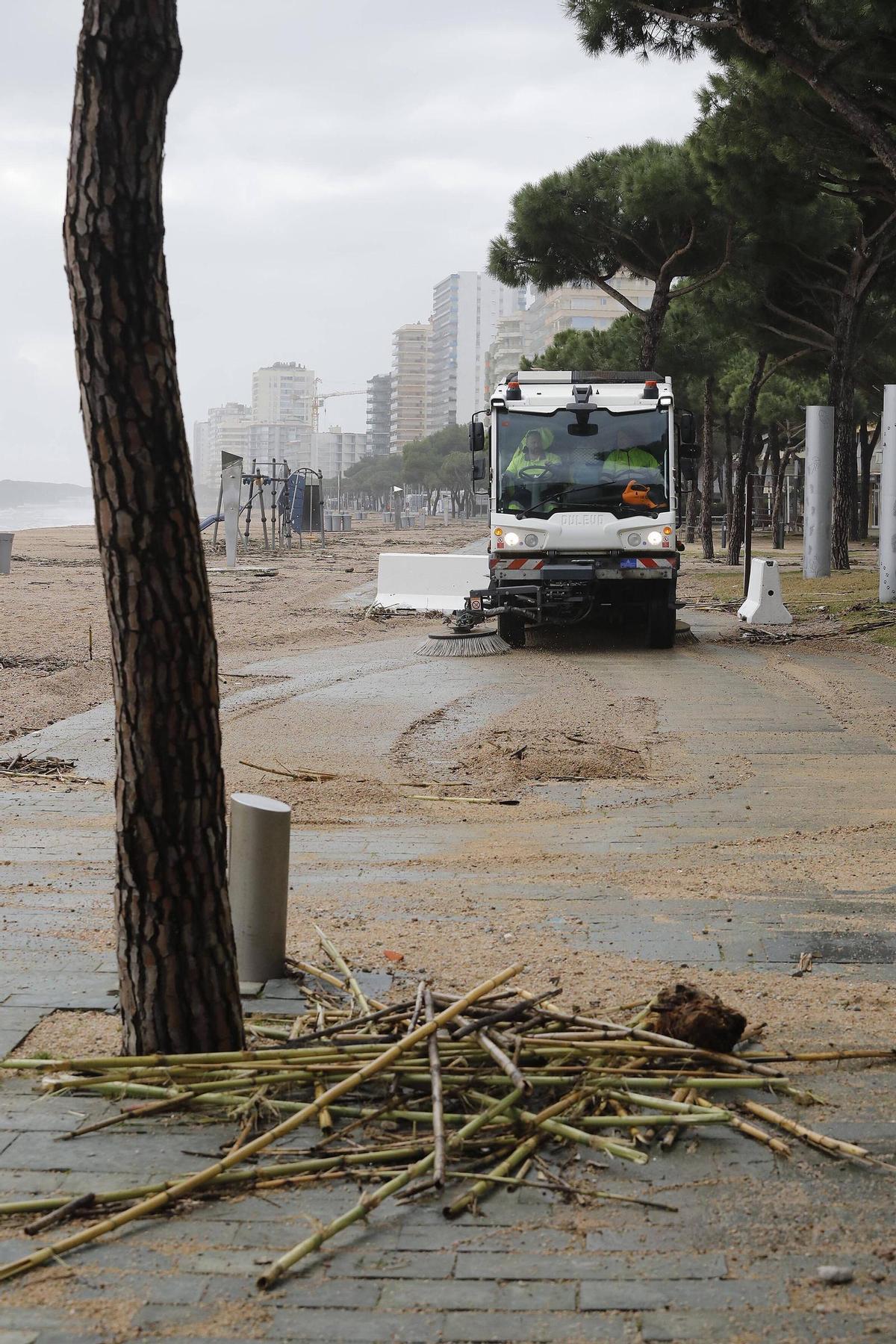 Les fotografies de l'endemà de la llevantada Harry a les comarques gironines Les fotografies de l'endemà de la llevantada Harry a les comarques gironines