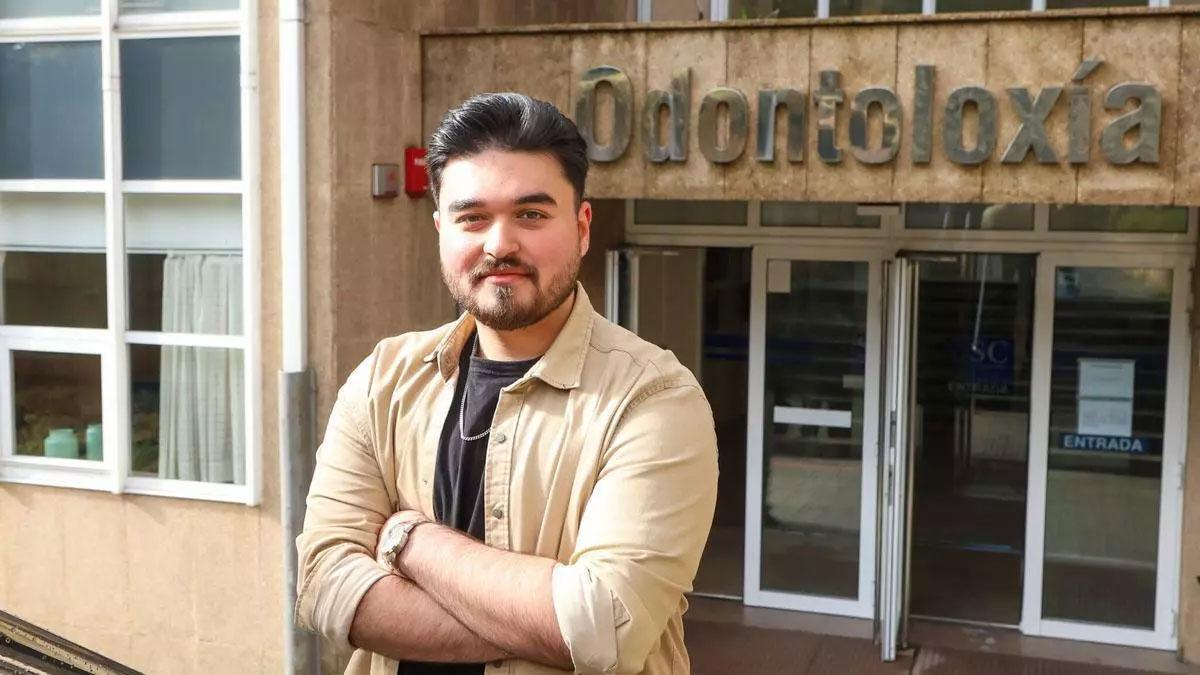 Sina Hafhemi, estudiante de 1º de Odontología en la Universidade de Santiago.