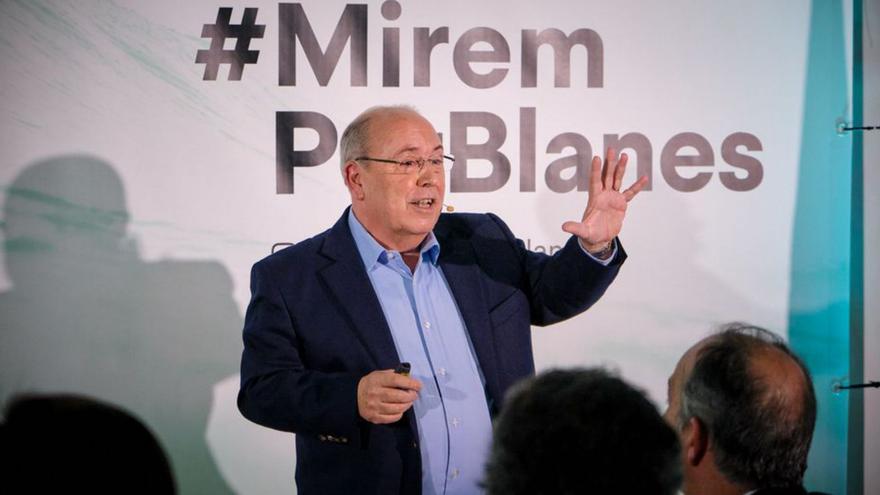 El candidat de Junts a Blanes, Joan Felip, reclama recuperar el projecte de la C-32